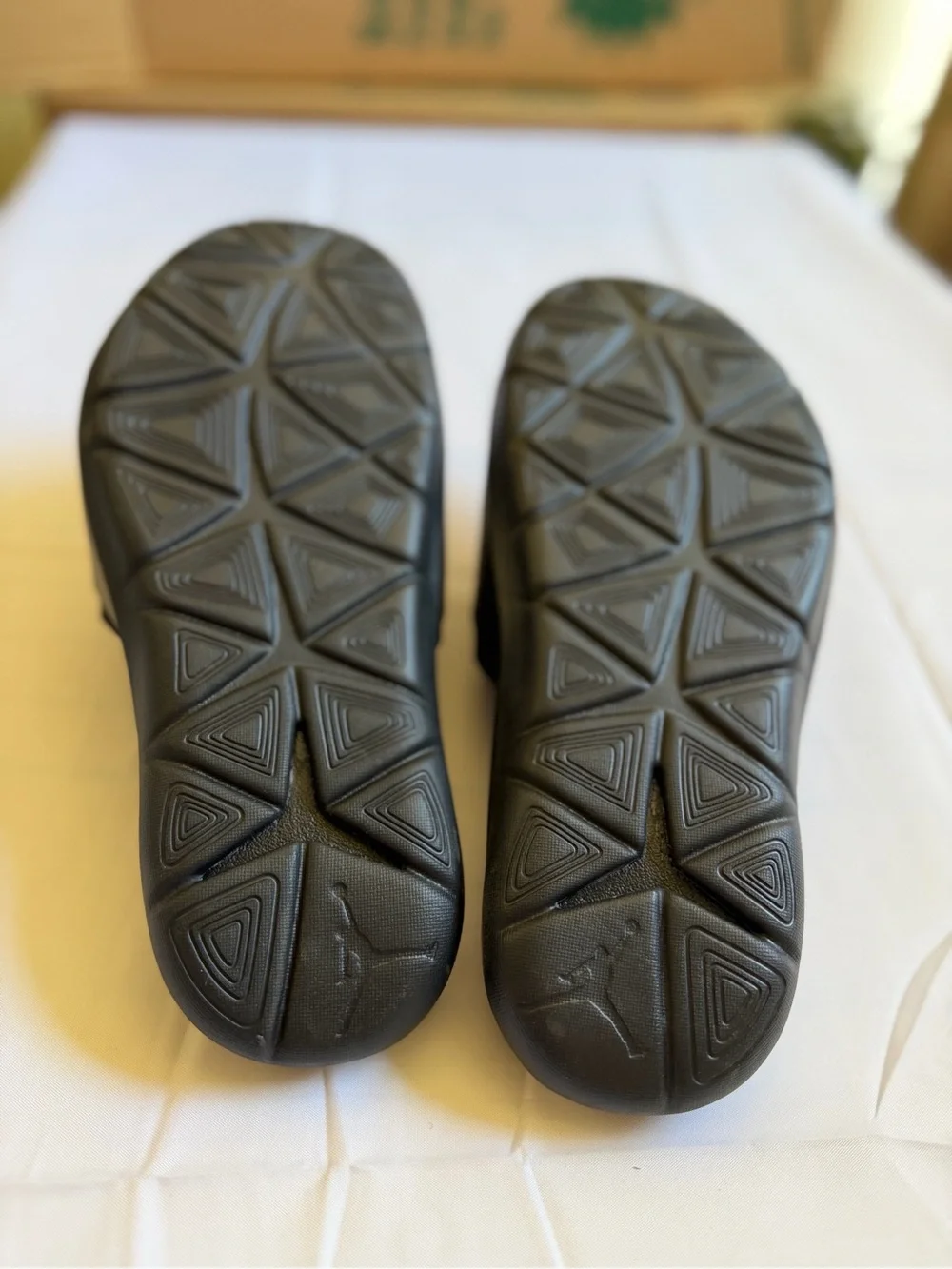 Jordan hydro 7 new in original box